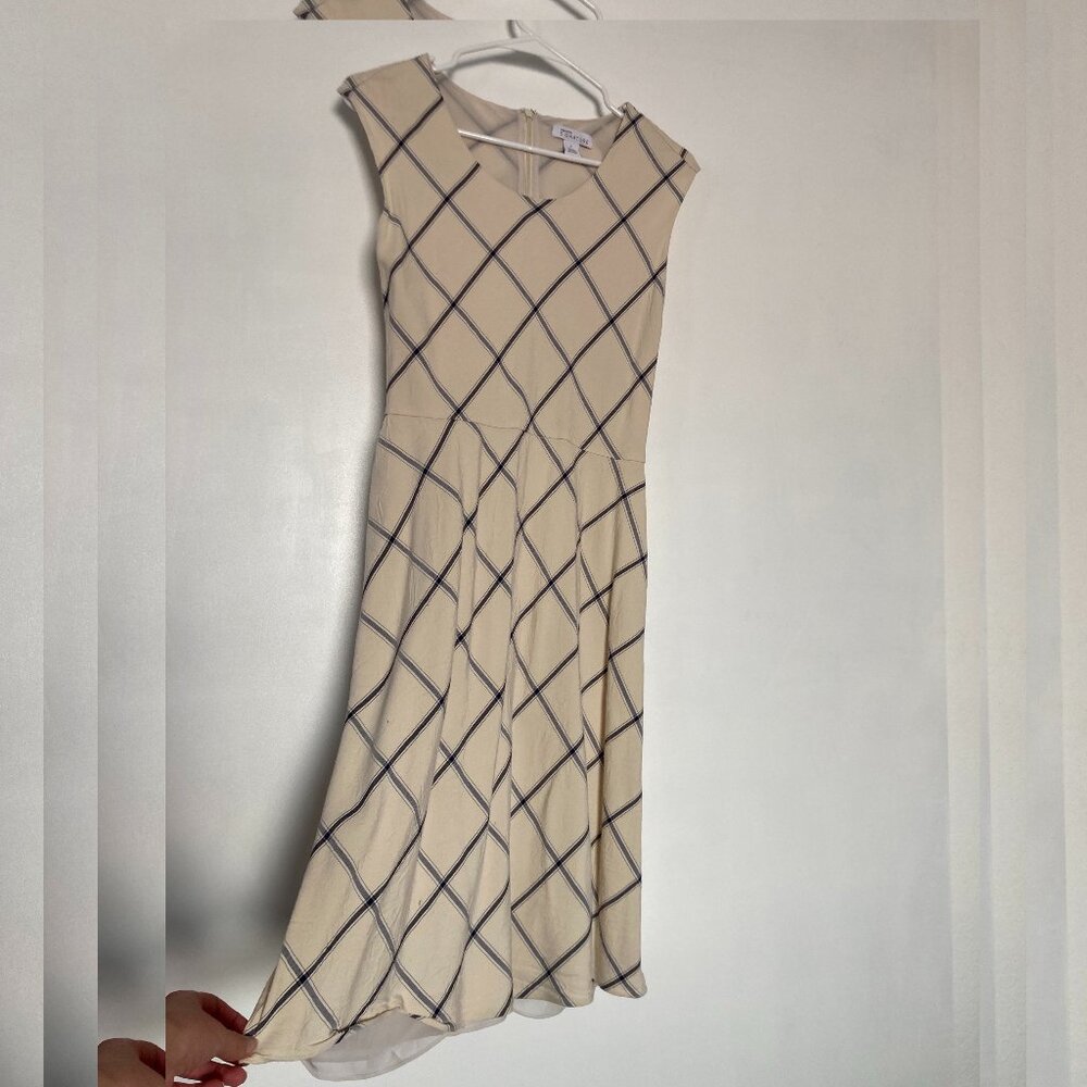 Sleeveless plaid dress